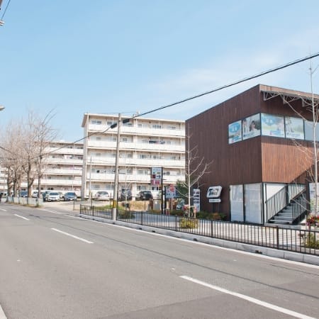 東駐車場